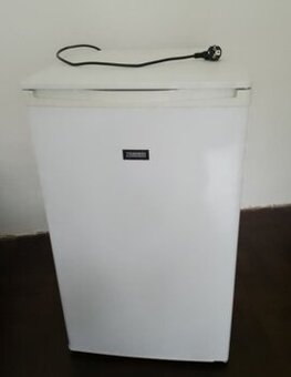 Prodám malou lednici