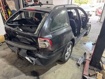 Prodam kastle ze Škoda Octavia 2 Prahy jsou bez koroze cena