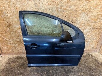 PRAVÉ PŘEDNÍ DVEŘE PEUGEOT 207