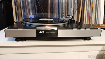 JVC JL-F50 Stereo Full Automatic Turntable (1977)