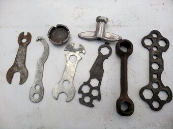 Historické nářadí pro kola