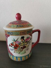 Čínský hrnek s pokličkou