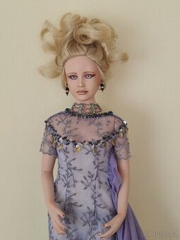 Porcelanova panenka znacena