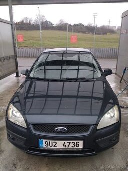 FORD FOCUS 1.4 benzín 2007