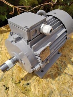 Prodám motor MEZ Mohelnice 3 kw 2800ot.