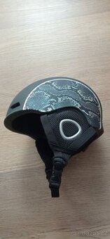 Helma na lyže, snowboard