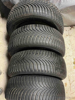 4x zimní pneu 205/55 R16 Hankook Winter icept RS2 8mm