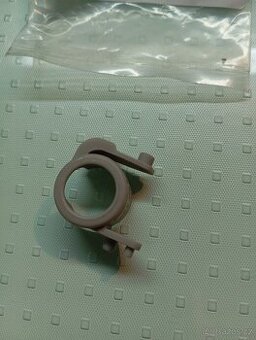 Hyundai i40 držák krytu ostřikovače