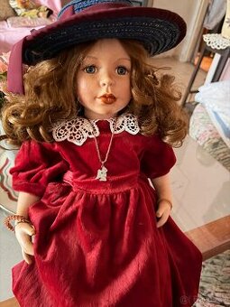 Sběratelská porcelánová panenka