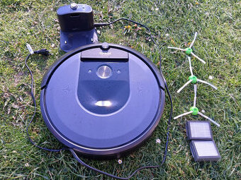 Robotický vysavač iRobot Roomba i7