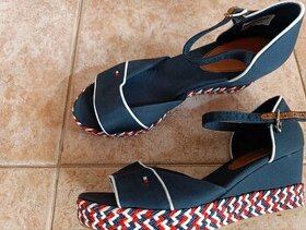 Tommy Hilfiger nové krásné letní boty vel. 36 - 1