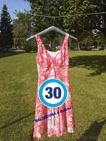 Lehounké červené letní šaty vel. 36