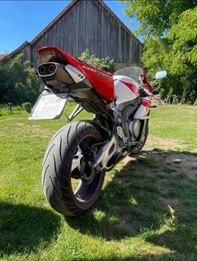 Honda CBR 1000RR Fireblade