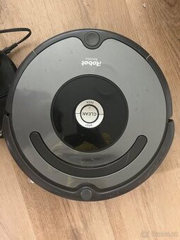 Robotický vysavač iRobot