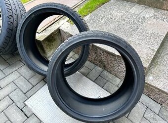 2x 235/35 R19 zimní pneu NEXXEN