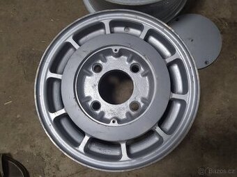 ALU kola 4x130