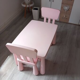Dětský stůl a dvě židle ikea