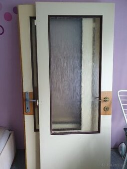 Interiérové dveře 5ks s kováním