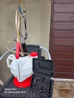 Ruční plnička převodového a motorového oleje, 7l - 1