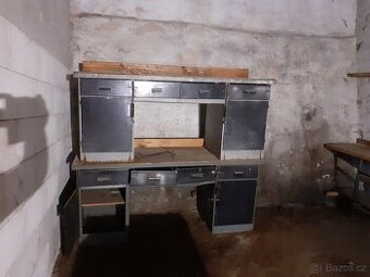 Pracovní stůl -ponk