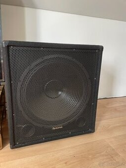 Aktivní subwoofer