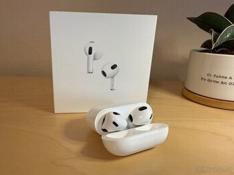 Apple AirPods (3. generace) s MagSafe pouzdrem