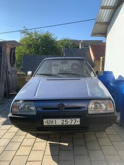 Prodám ŠKODA FAVORIT 136L - plně pojízdný vcelku