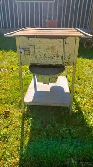 Stará funkční kamna