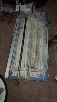 Elektrická řezačka obkladů