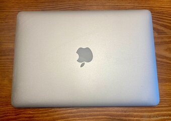 Apple MacBook Air 13" (A1466) 4GB RAM, 121GB HDD