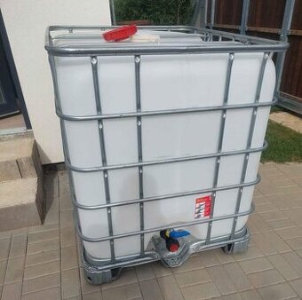 IBC nádrže 1000l