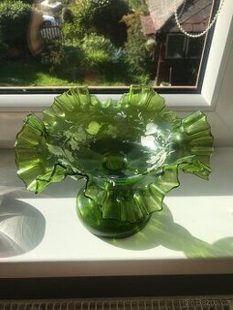 Skleněná starožitná mísa