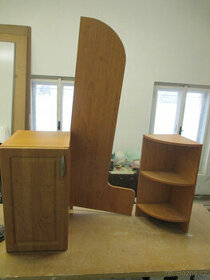 Skříňka s policemi