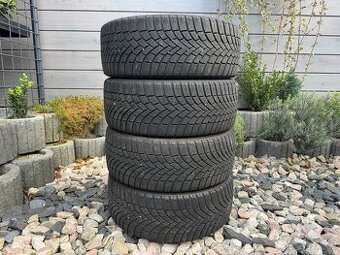 195/45 R16