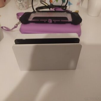 Nintendo Switch Oled + příslušenství