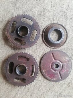 Velká JAWA-ČZ 250/353, 350/354 kývačka,originál rozety jedna