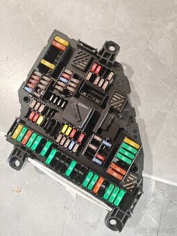 Pojistkova skříň box f10 f11 facelift