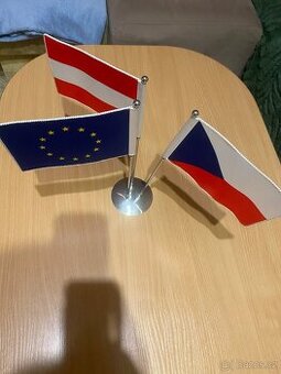Stojan na stůl na vlajky