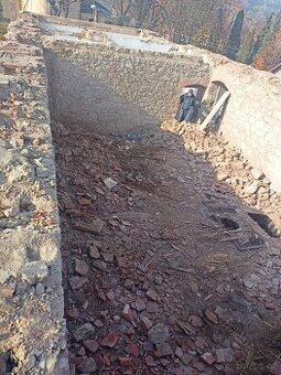 Nabízím stavebni sut - kamen, opuka, piskovec, cihly