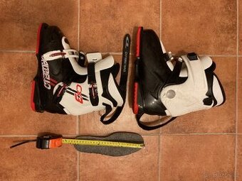 Prodám dětské lyžáky.