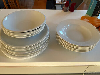 Nádobí/ talíře bílé, za odvoz