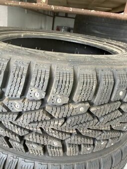 Nokian Hakapellita 7 s minihorty