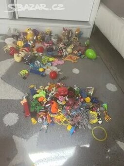 Set hraček + kinder