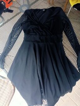 Moc pěkné, černé, společenské šaty vel. 34. zn. Shein.