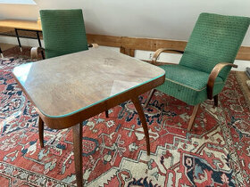 Křesla 2ks Halabala a stolek pavouk