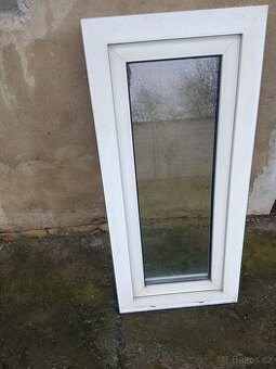 Plastové okno 118x55 otvíravé