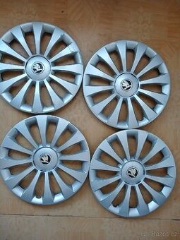 Prodám poklice Škoda 15"Costa