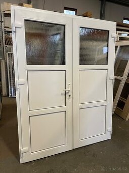 DVOUKŘÍDLÉ PVC VCHODOVÉ DVEŘE 173x218 PLZEŇ