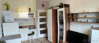 Prodej bytu 0+1 (garsoniéry) na ulici Korunní, O-Mar. Hory