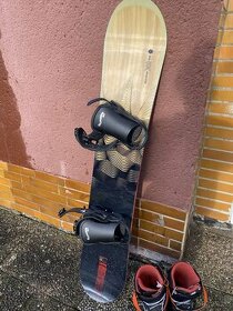snowboard s vazanim 151 cm